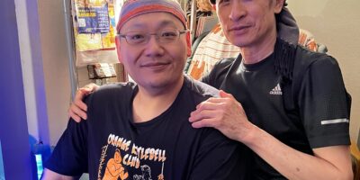 シヴァカヒーリングアカデミーのソムキャット先生とトークセン・ビハーラの折田